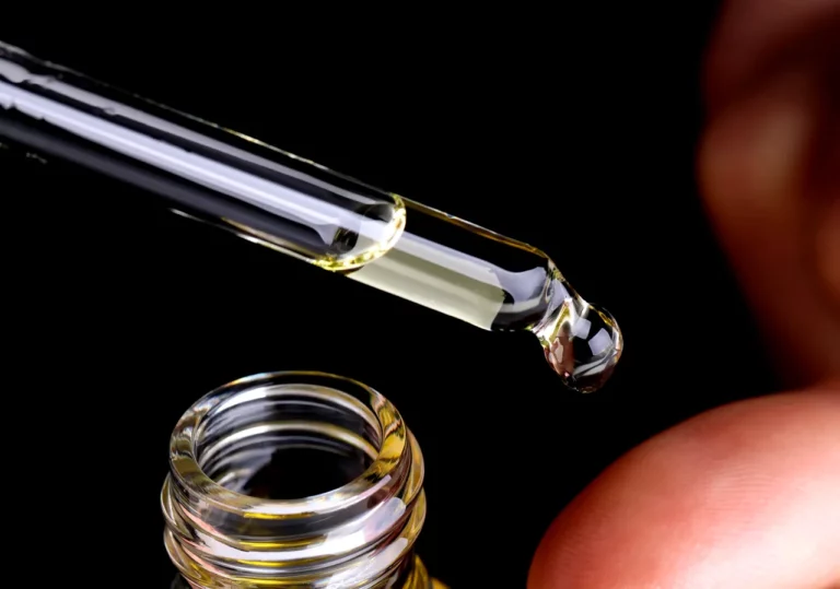 cannabis-sativa-oil-cbd-tincture